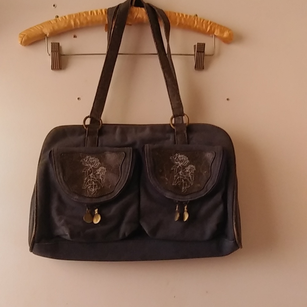Jean's purse.
